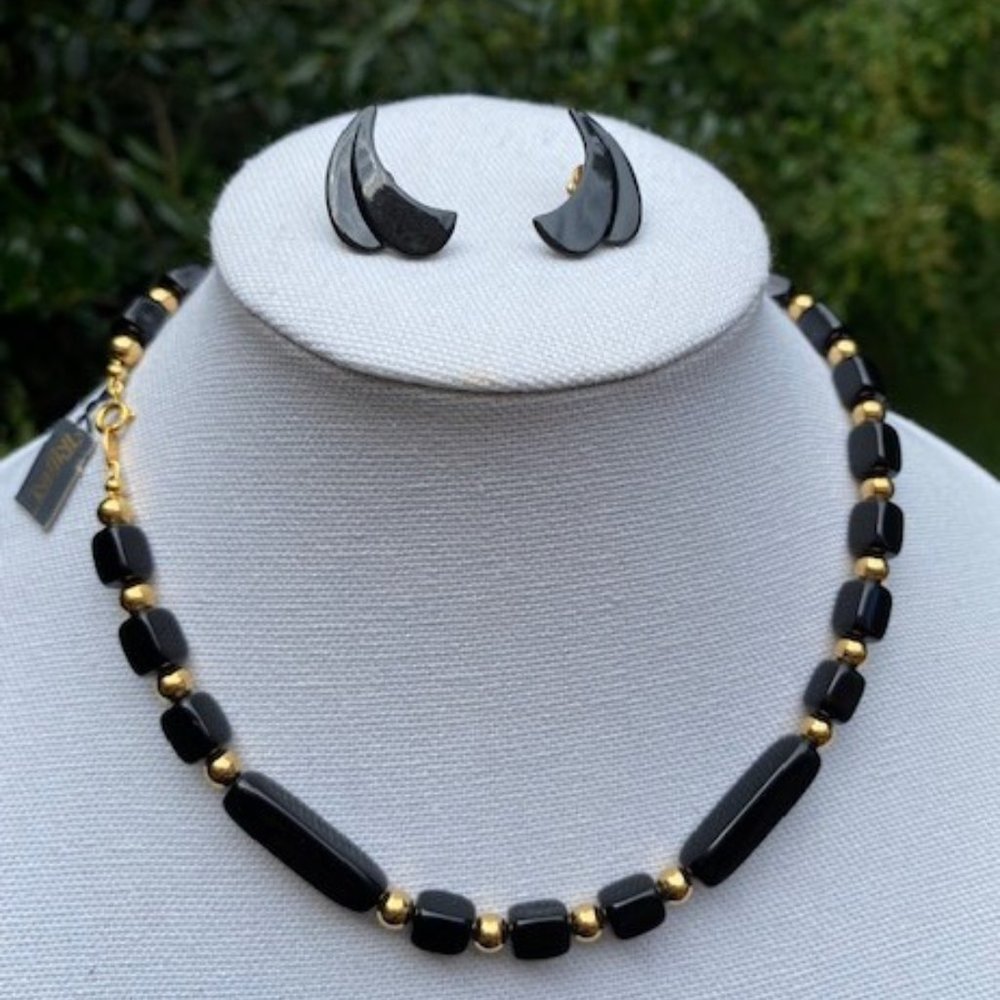 VTG TRIFARI Black Gold Bead Necklace Earrings